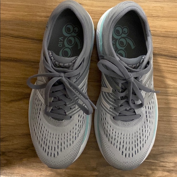 New Balance 860 V.10 Runners - Picture 3 of 4